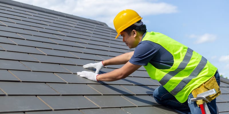 Things to Consider When Hiring a Roofer